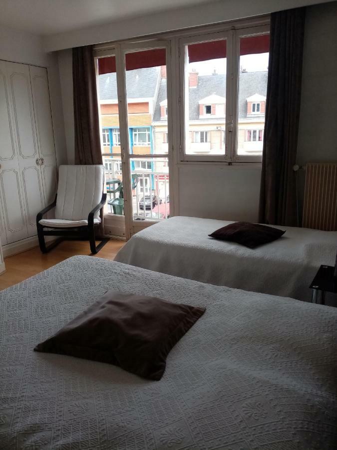 Hotel De La Poste 생발레리앙코 외부 사진